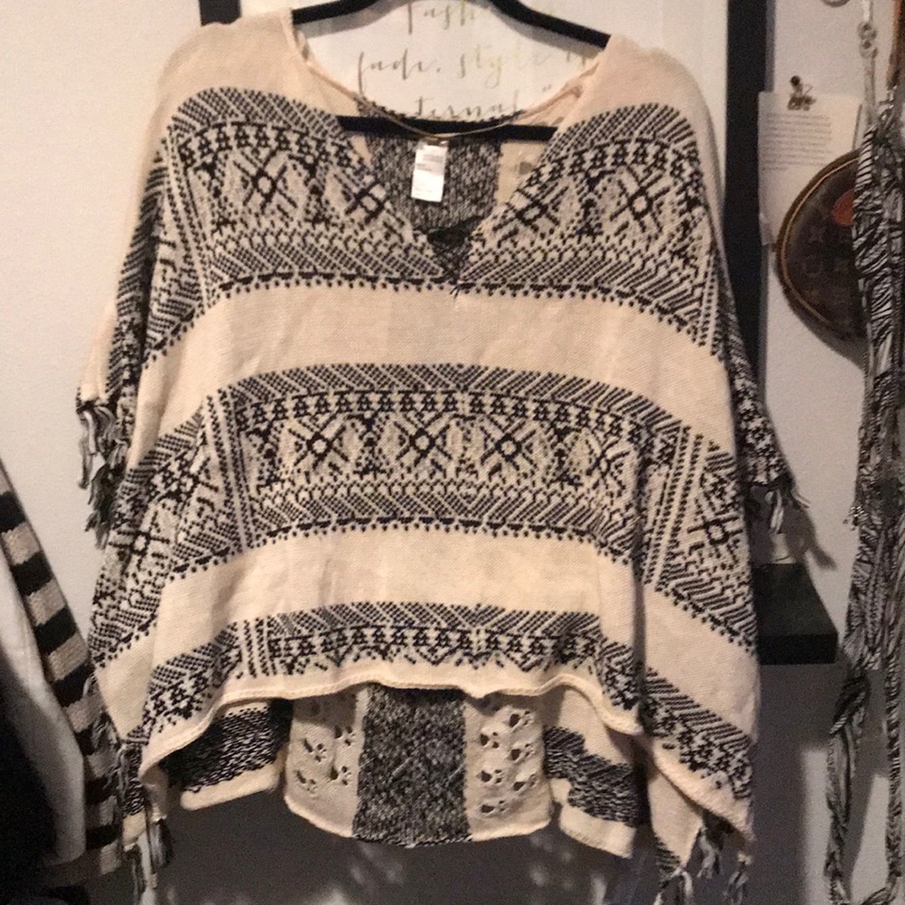 Cochella poncho
